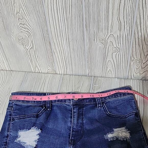 PACSUN Super Stretch Shortie Distressed Jean Shorts, Women's Waist 28 - Picture 5 of 9